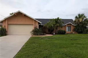 1712 Viscaya Pkwy, Cape Coral, FL 33990 - Photo 1