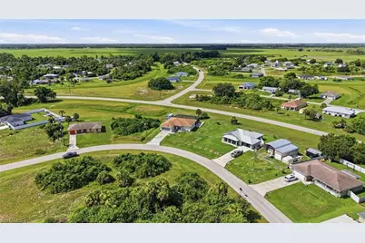 3017 Iris Cir, Labelle, FL 33935 - Photo 5