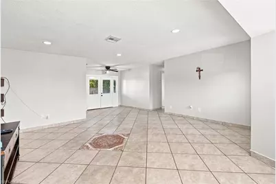 18186 Iris Rd, Fort Myers, FL 33967 - Photo 5