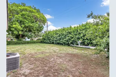 1404 Santa Barbara Ave, Fort Myers, FL 33901 - Photo 25