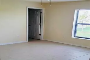 4540 SW 8th Ct, Cape Coral, FL 33914 - Photo 5