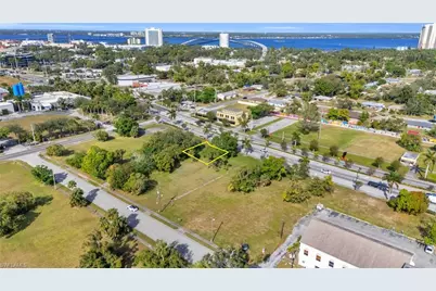 2726 Dr Martin Luther King Jr Blvd, Fort Myers, FL 33916 - Photo 7