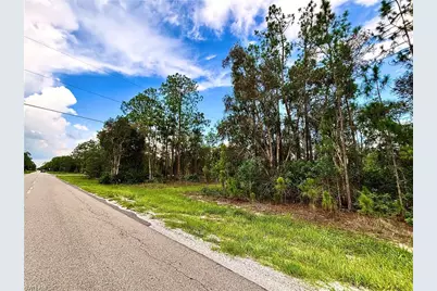 902 E 14th St, Lehigh Acres, FL 33972 - Photo 3