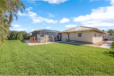 13750 McGregor Blvd, Fort Myers, FL 33919 - Photo 39