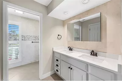 13750 McGregor Blvd, Fort Myers, FL 33919 - Photo 17