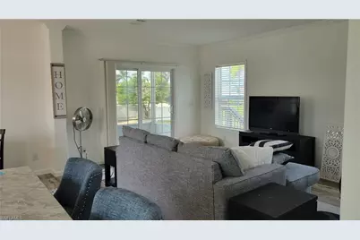 302 Shoreland Dr, Fort Myers, FL 33905 - Photo 9