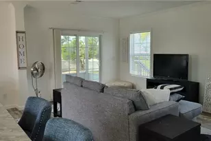 302 Shoreland Dr, Fort Myers, FL 33905 - Photo 9