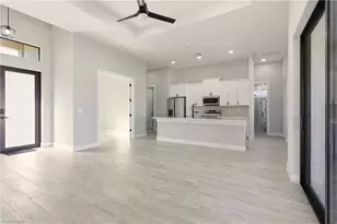 131 Kismet Pkwy E, Cape Coral, FL 33909 - Photo 5