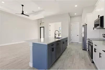 131 Kismet Pkwy E, Cape Coral, FL 33909 - Photo 11