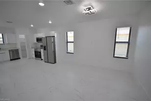 3121 Thomas St, Fort Myers, FL 33916 - Photo 9
