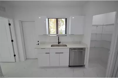 3121 Thomas St, Fort Myers, FL 33916 - Photo 11