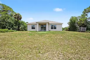 5003 Pine Tree Ln, Labelle, FL 33935 - Photo 3