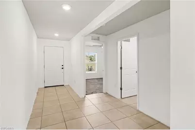 5003 Pine Tree Ln, Labelle, FL 33935 - Photo 5