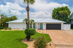 1477 Albatross Rd, Sanibel, FL 33957 - Photo 3