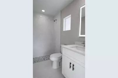 111 NW 19th Pl, Cape Coral, FL 33993 - Photo 11