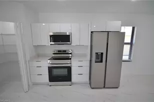 2267 French St, Fort Myers, FL 33916 - Photo 15