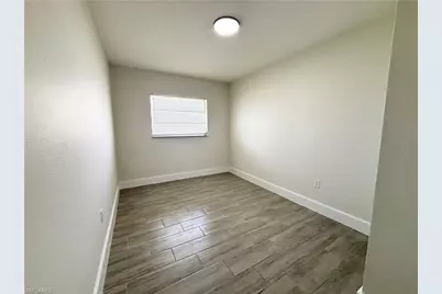 559 Wood Ave, Fort Myers, FL 33905 - Photo 9