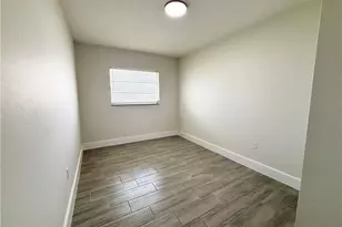 559 Wood Ave, Fort Myers, FL 33905 - Photo 9