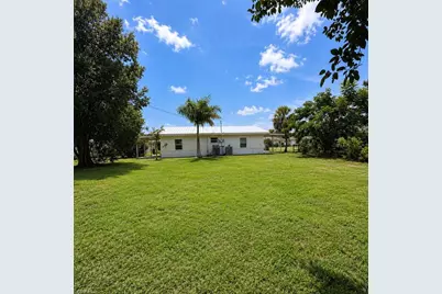 559 Wood Ave, Fort Myers, FL 33905 - Photo 17