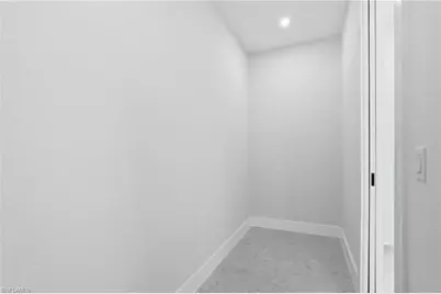 321 NE 15th Ter, Cape Coral, FL 33909 - Photo 29