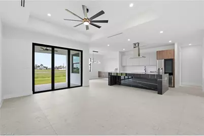 321 NE 15th Ter, Cape Coral, FL 33909 - Photo 11
