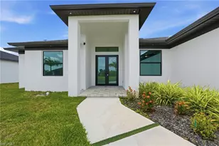 321 NE 15th Terrace, Cape Coral, FL 33909 - Photo 7