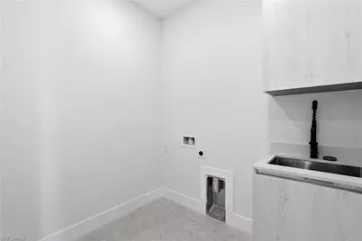 321 NE 15th Ter, Cape Coral, FL 33909 - Photo 33
