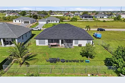 2701 NE 1st Pl, Cape Coral, FL 33909 - Photo 37