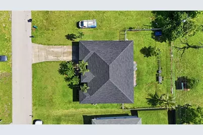 2701 NE 1st Pl, Cape Coral, FL 33909 - Photo 35