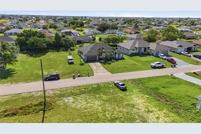 2701 NE 1st Pl, Cape Coral, FL 33909 - Photo 39