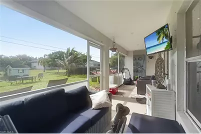 2701 NE 1st Pl, Cape Coral, FL 33909 - Photo 29
