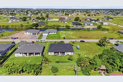 2701 NE 1st Pl, Cape Coral, FL 33909 - Photo 41