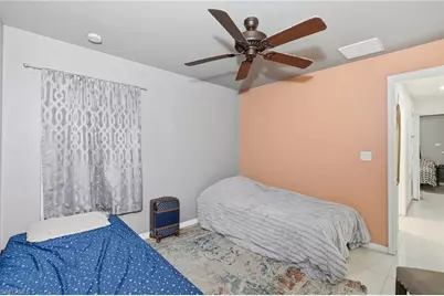 2701 NE 1st Pl, Cape Coral, FL 33909 - Photo 17