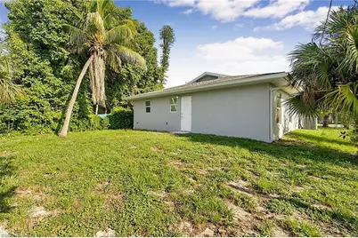 3314 Bassie Ct, Fort Myers, FL 33916 - Photo 7