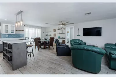 5243 Sunnybrook Ct, Cape Coral, FL 33904 - Photo 3