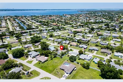 5243 Sunnybrook Ct, Cape Coral, FL 33904 - Photo 7