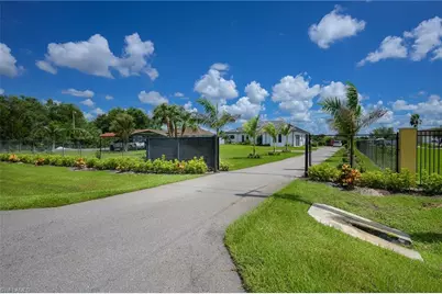 2806 45th Ave NE, Naples, FL 34120 - Photo 5