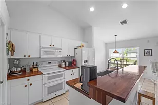 524 Tropicana Parkway W, Cape Coral, FL 33993 - Photo 3
