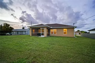 524 Tropicana Parkway W, Cape Coral, FL 33993 - Photo 27