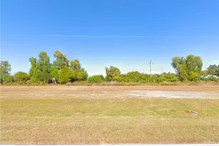 919 Kismet Pkwy E, Cape Coral, FL 33909 - Photo 1