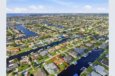 1907 SE 37th Ter, Cape Coral, FL 33904 - Photo 15