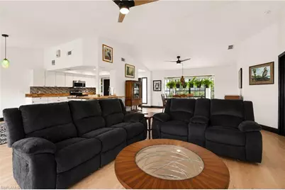 28 NE 19th Ct, Cape Coral, FL 33909 - Photo 15