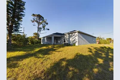 15 Hampton Ave, Lehigh Acres, FL 33936 - Photo 3