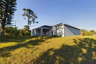 15 Hampton Ave, Lehigh Acres, FL 33936 - Photo 3