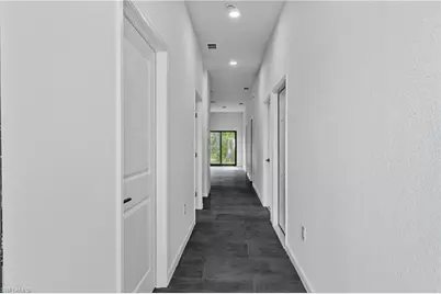 601 Hawthorne Ave S, Lehigh Acres, FL 33974 - Photo 3