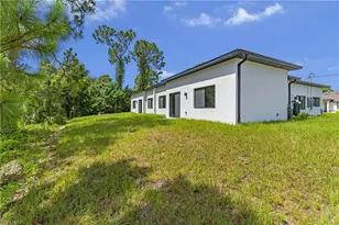 601 Hawthorne Ave S, Lehigh Acres, FL 33974 - Photo 23