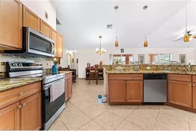 1805 SW 4th Ave, Cape Coral, FL 33991 - Photo 13