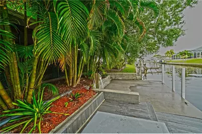 7228 Reymoor Dr, North Fort Myers, FL 33917 - Photo 9