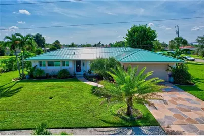 4638 Vinsetta Ave, North Fort Myers, FL 33903 - Photo 5