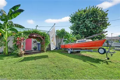 4638 Vinsetta Ave, North Fort Myers, FL 33903 - Photo 9